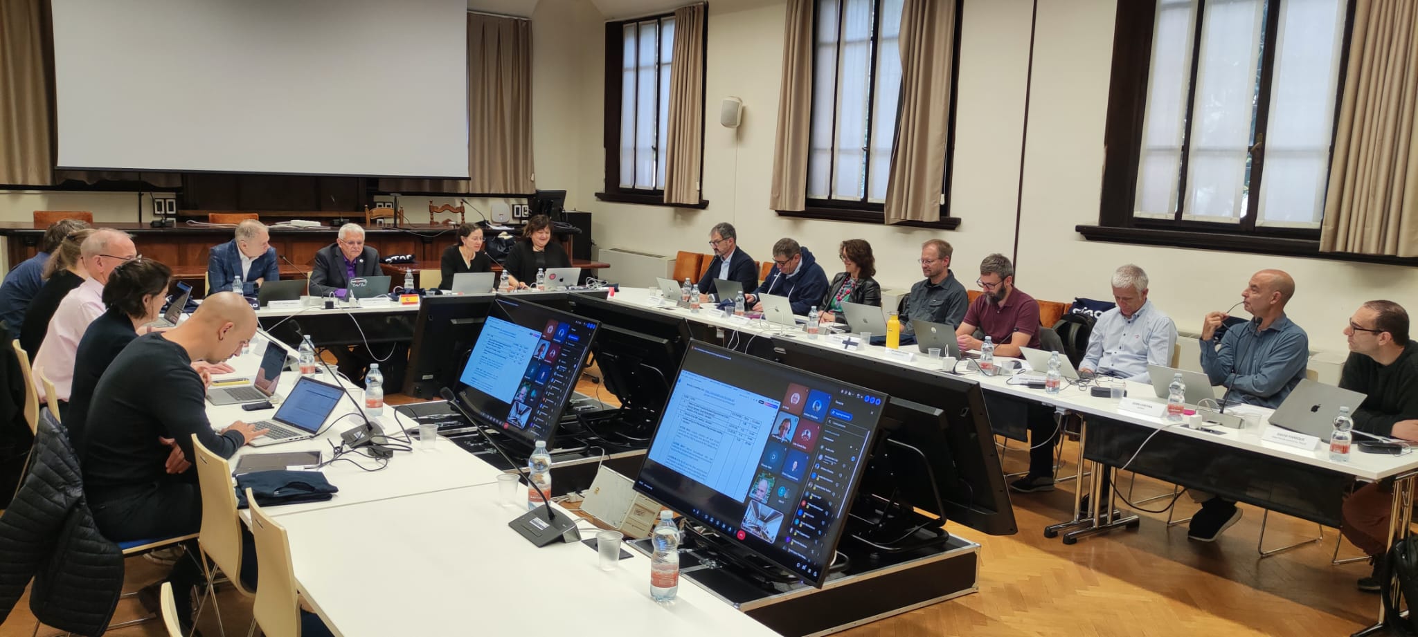 Reunión del Comité Científico Internacional (CCI) de los Observatorios de Canarias en Bolonia (Italia)