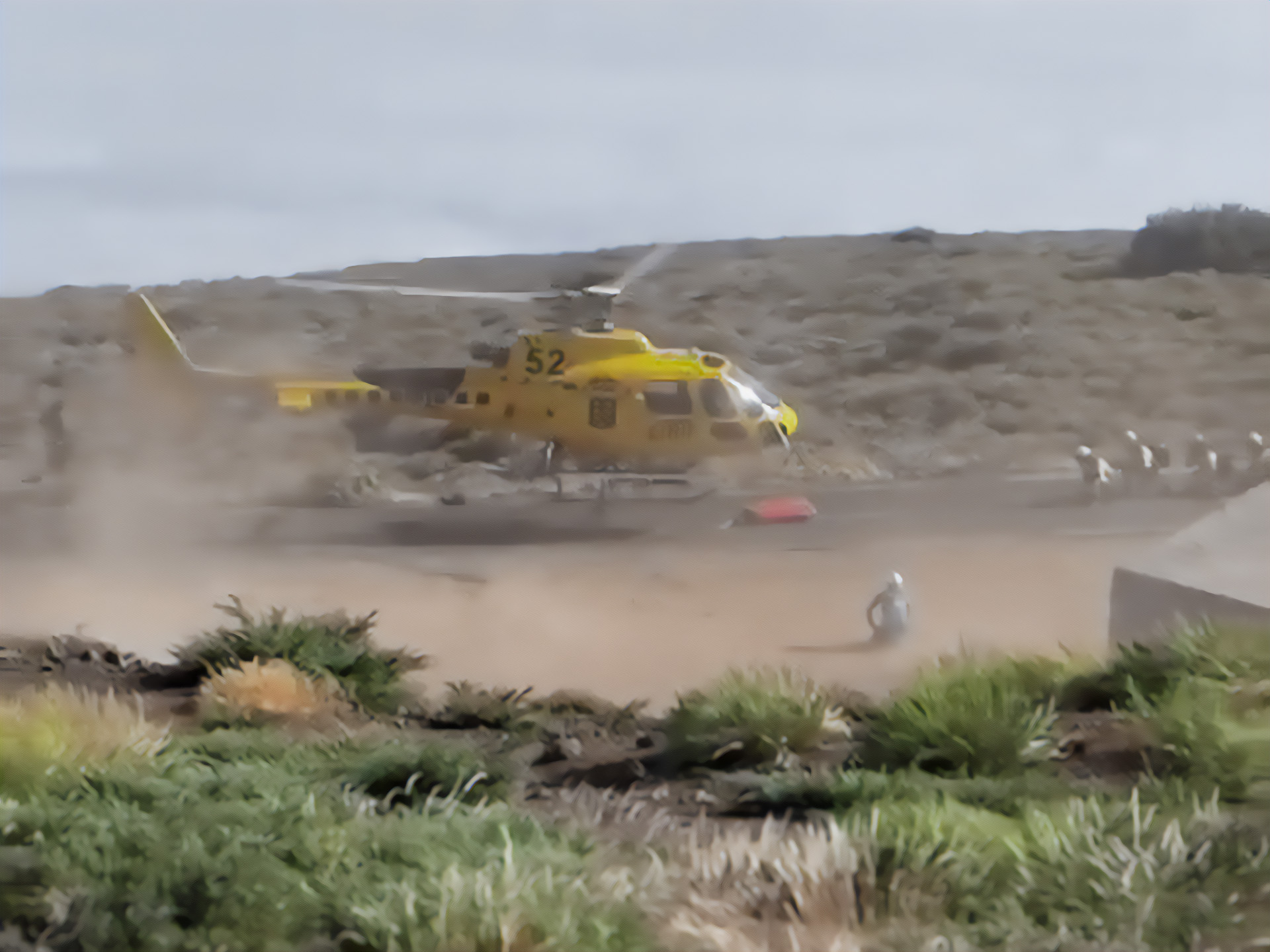 Maniobras con medios aéreos durante la práctica de emergencia forestal realizada por el equipo técnico de EIRIF