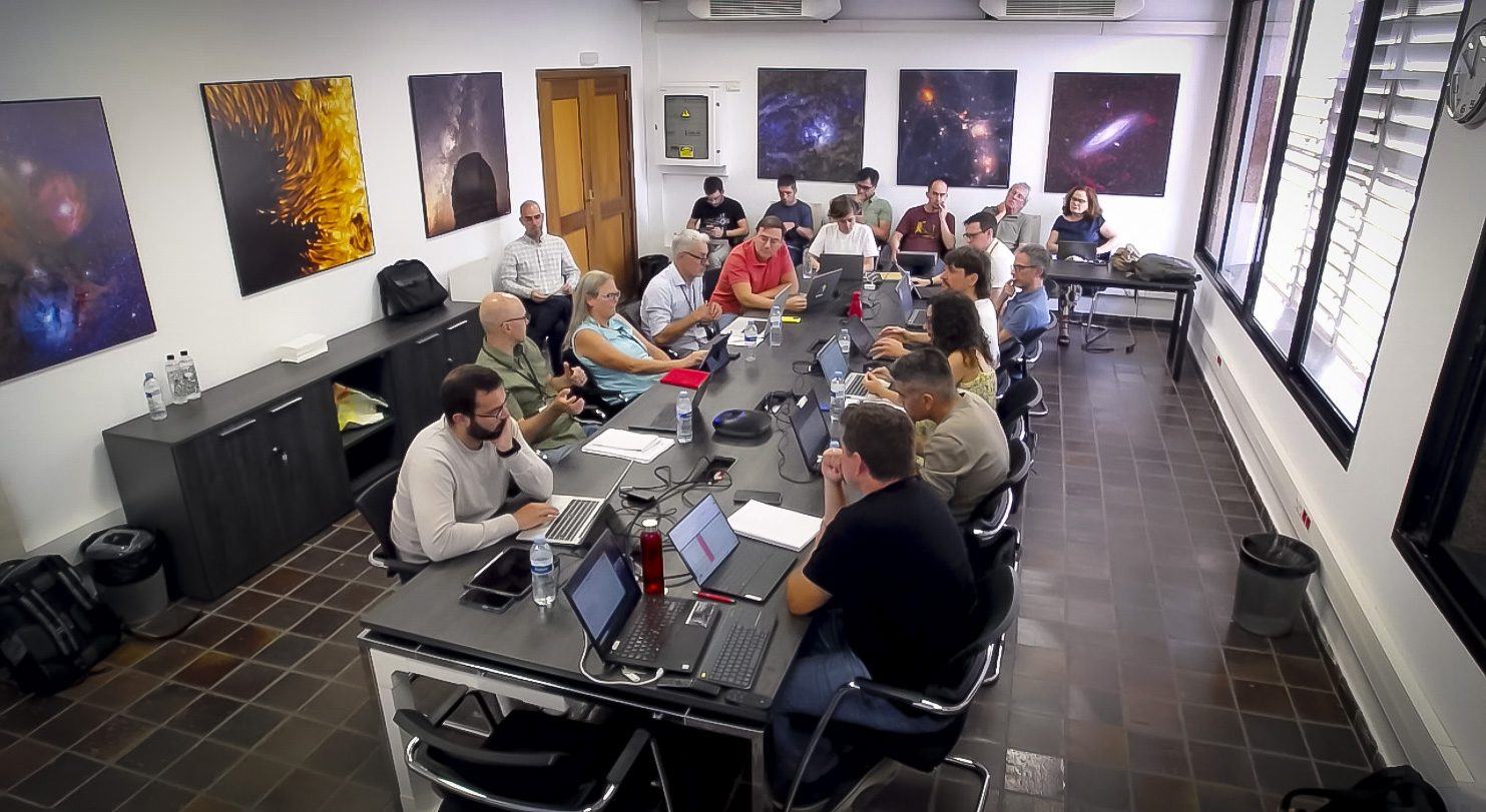 Working session with the international committee of experts and the EST team.