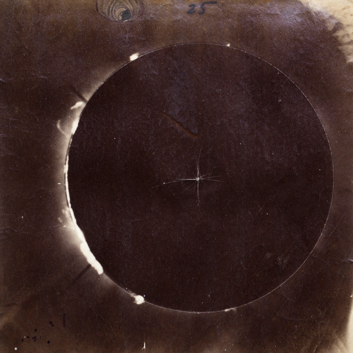 Photograph of the solar corona taken by Warren de la Rue during the 1860 eclipse 