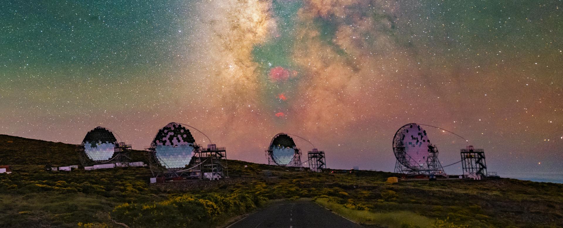 Imagen de los cuatro LST instalados en el Observatorio del Roque de los Muchachos / Daniel López