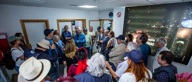 Estrellas de la literatura ‘tocan el cielo’ en el Observatorio de La Palma