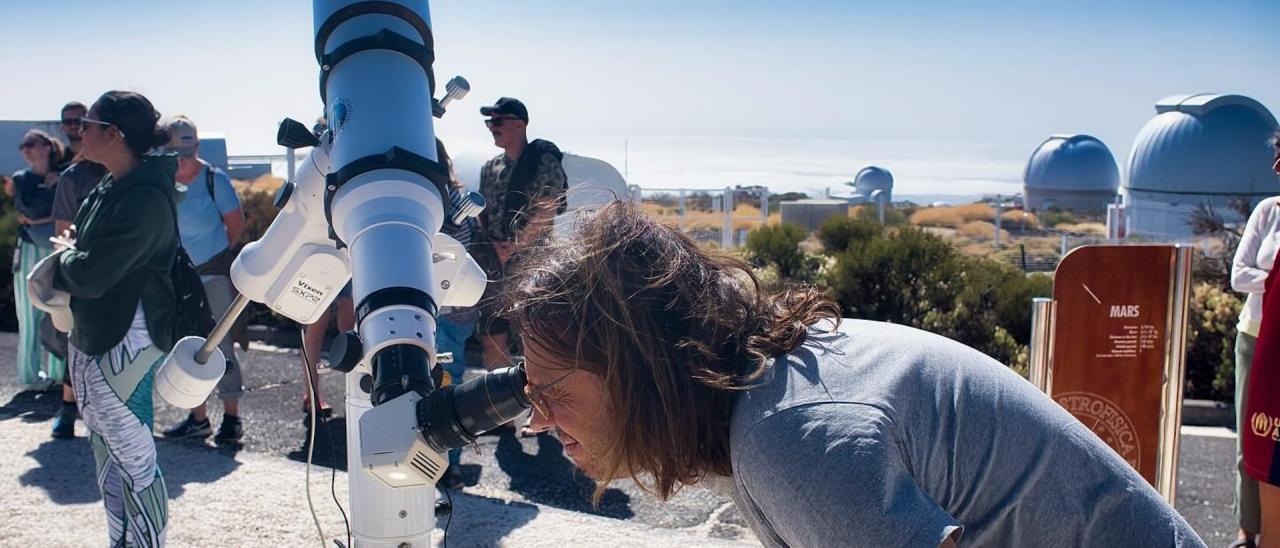 Phellower realizando una observación solar en el Observatorio del Teide