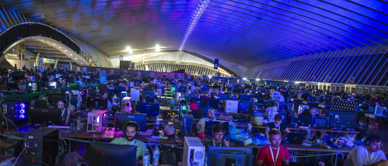 Imagen de la zona LAN de TLP Tenerife, el evento que reúne a más de 50.000 personas en el Recinto Ferial / TLP Tenerife