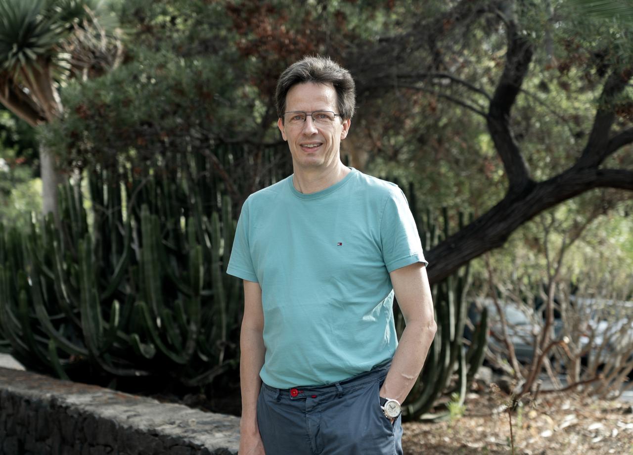 PROF. SOEREN SCHACK LARSEN