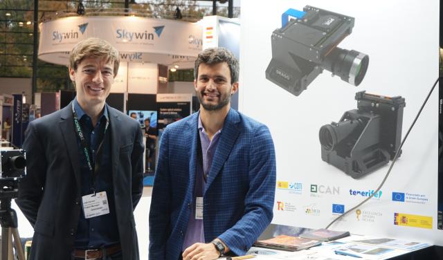 José Alonso and Carlos Colodro at the IACTEC Space stand.