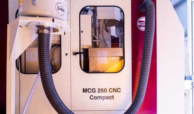  Generadora Optotech MCG 250