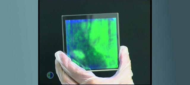 Medida de redes holográficas de volumen (VPHG) en el espectrofotómetro del Laboratorio de óptica (2005)