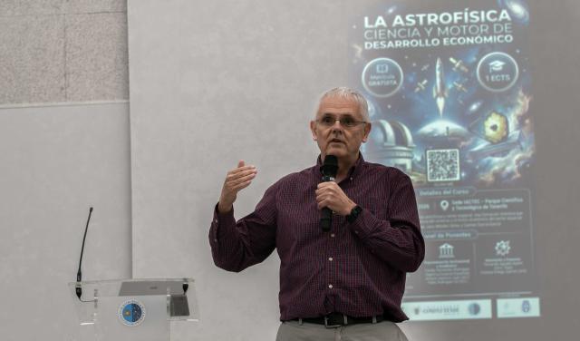 Valentín Martínez Pillet, Director of the IAC, speaks during the opening of the course on astrophysics and the space sector held at IACTEC.