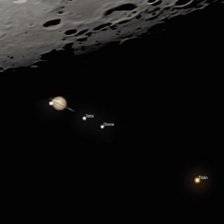 Simulación de la reaparición de Saturno tras ser ocultado por la Luna el 21 de agosto de 2024 Simulación de la reaparición de Saturno tras ser ocultado por la Luna el 21 de agosto de 2024