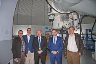 Left to right:Miquel Serra-Ricart, administrator of the Teide Observatory; José Pablo Suárez, Vice-Rector of Research of the ULPGC; Rafael Rebolo, Director of the IAC; Rafael Robaina, Rector of the ULPGC, and Juan Ruiz Alzola, Proffesor of Image Technolog Left to right:Miquel Serra-Ricart, administrator of the Teide Observatory; José Pablo Suárez, Vice-Rector of Research of the ULPGC; Rafael Rebolo, Director of the IAC; Rafael Robaina, Rector of the ULPGC, and Juan Ruiz Alzola, Proffesor of Image Technolog