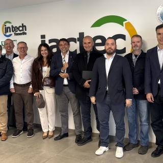 Foto grupal de los asistentes al kick-off del proyecto Constelación Islas Canarias (CIC)