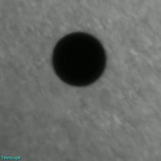 Imagen del tránsito de Mercurio obtenido por el Telescopio Solar Sueco en 2016