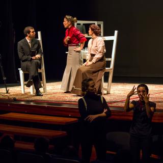 Daniel Sanginés, Débora Ávila, Sigrid Ojel, Verónica Redrado, Lidia Medina y Judith González durante la interpretación de la obra de teatro "El honor perdido de Henrietta Leavitt" en el Teatro Leal, en La Laguna. Daniel Sanginés, Débora Ávila, Sigrid Ojel, Verónica Redrado, Lidia Medina y Judith González durante la interpretación de la obra de teatro "El honor perdido de Henrietta Leavitt" en el Teatro Leal, en La Laguna. Credit: Daniel López / IAC.