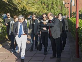 The Director of the IAC, Rafael Rebolo, receiving the delegation of Brazilian leaders at the headquarters of the Instituto de Astrofísica de Canarias (IAC). Credit: Miguel Briganti, SMM (IAC). The Director of the IAC, Rafael Rebolo, receiving the delegation of Brazilian leaders at the headquarters of the Instituto de Astrofísica de Canarias (IAC). Credit: Miguel Briganti, SMM (IAC).