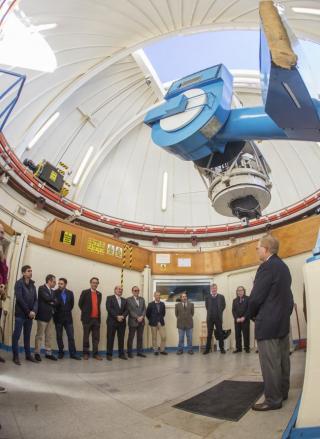 In the Jacobus Kapteyn telescope (JKT).From left to right: Joan Font, IAC (face); Alberto Domínguez, Clemson University; Alex Oscoz, IAC; Enric Pallé, IAC; Marc Balcells, Isaac Newton Group; ; Rafael Rebolo, IAC; Carlos Martínez, IAC; Romano Corradi, IAC;